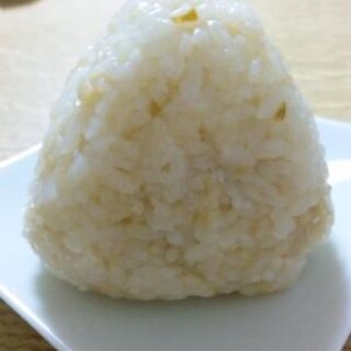 調味料はふたつだけ☆おだしのきいたおにぎり△